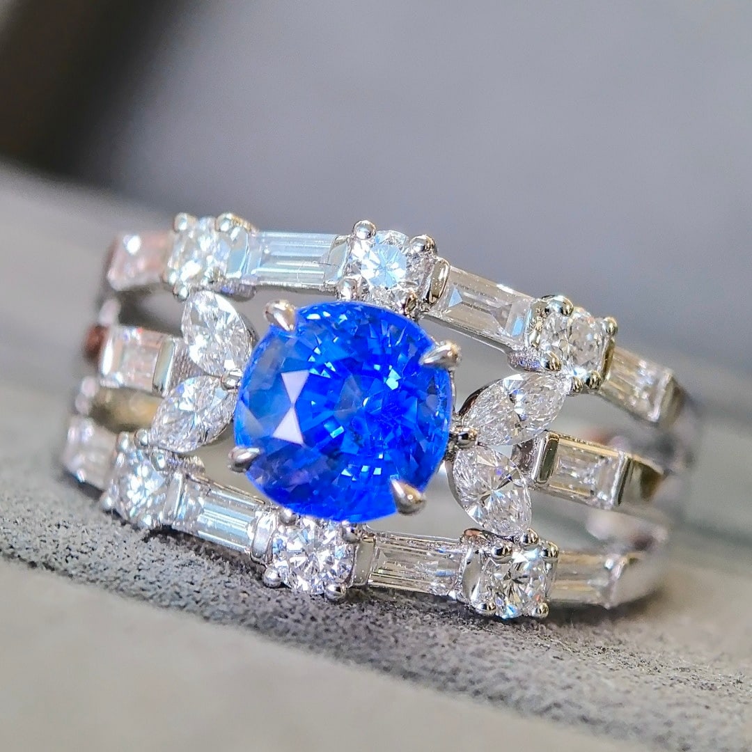 14k Gold 2.83 Ctw Natural Sapphire & Diamond Ring - 2