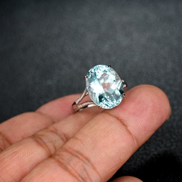 14k Gold 6.69 Ct Natural Aquamarine & Diamond Ring - 8