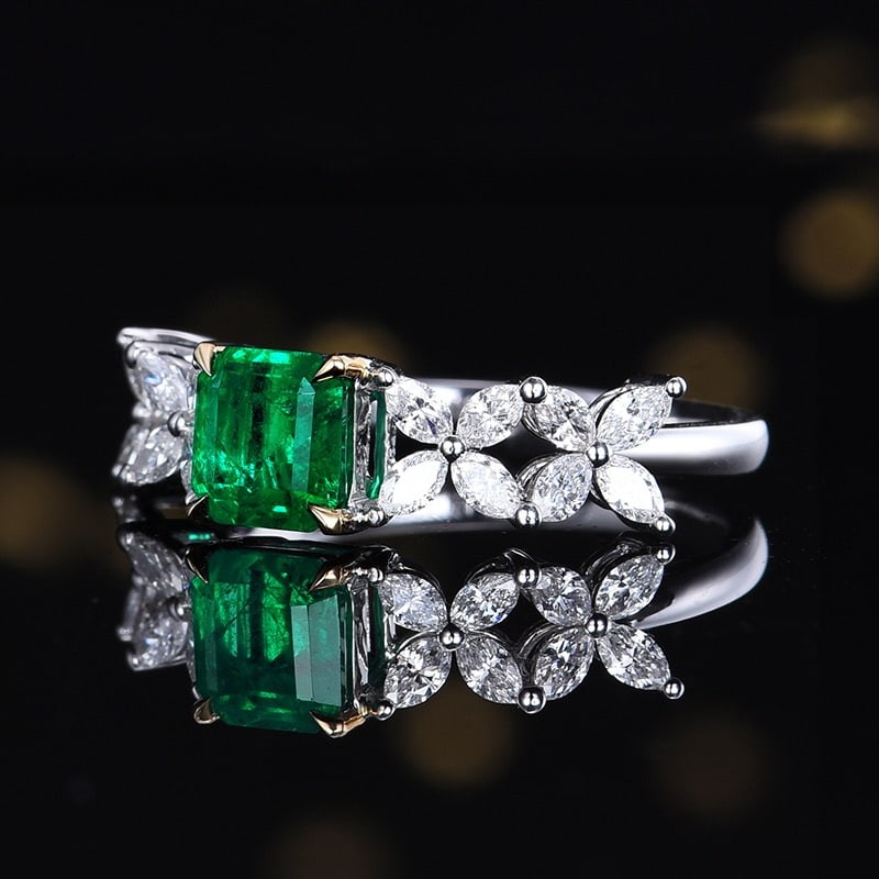 14k Gold 1.74 Ctw Vivid Green Natural Emerald & Diamond Ring - 2