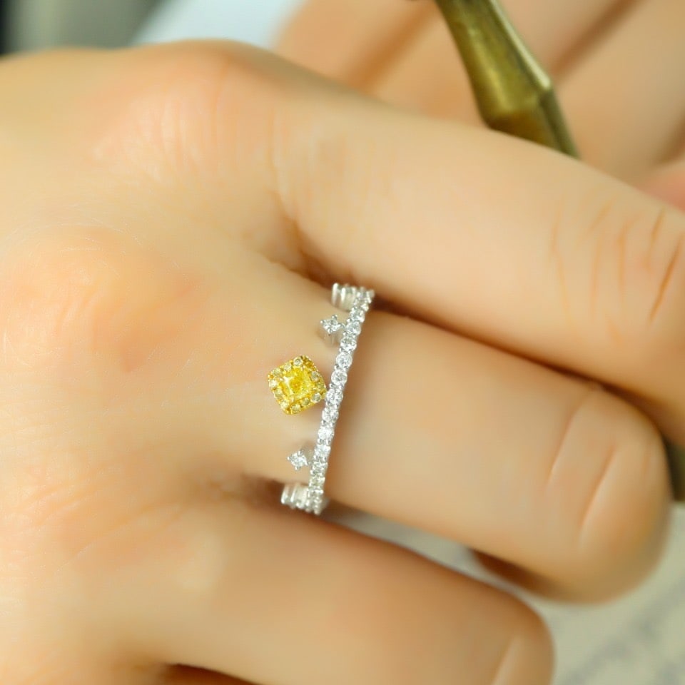 14k Gold 0.55 Ctw Natural Yellow Diamond & Diamond Ring - 6