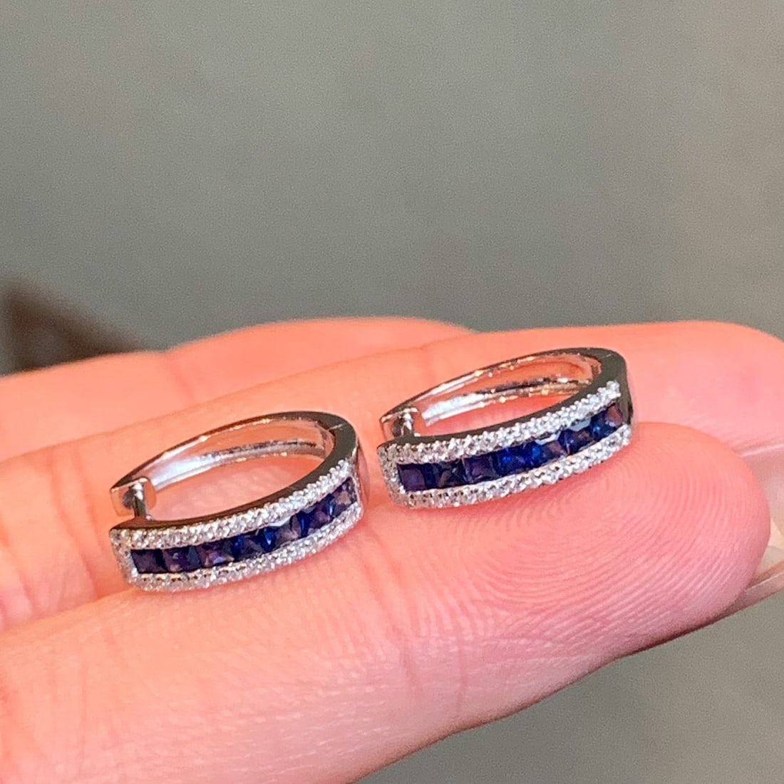 14k Gold 0.92 Ctw Natural Sapphire & Diamond Earrings - 4