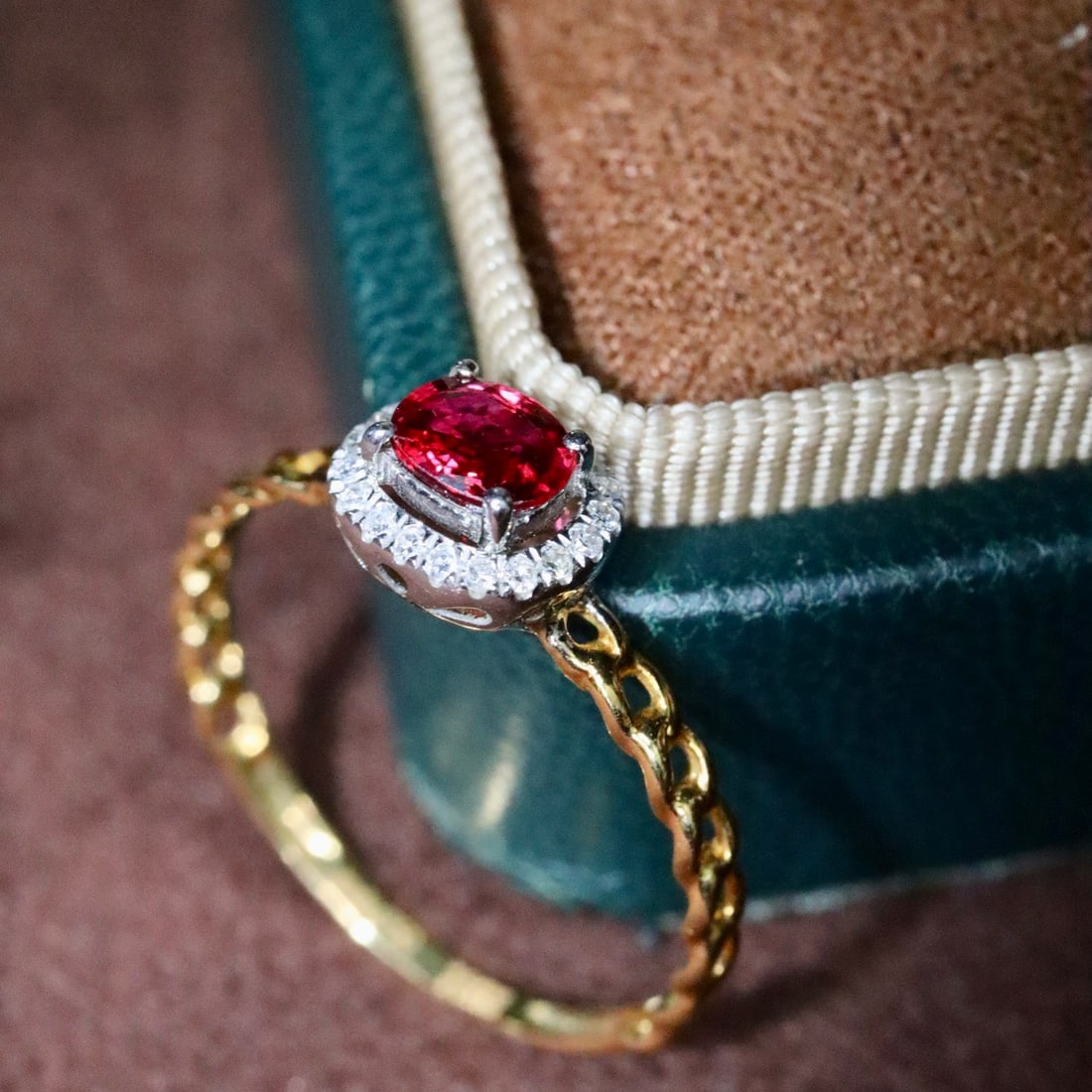 14k Gold 0.48 Ctw Natural Ruby & Diamond Ring - 3