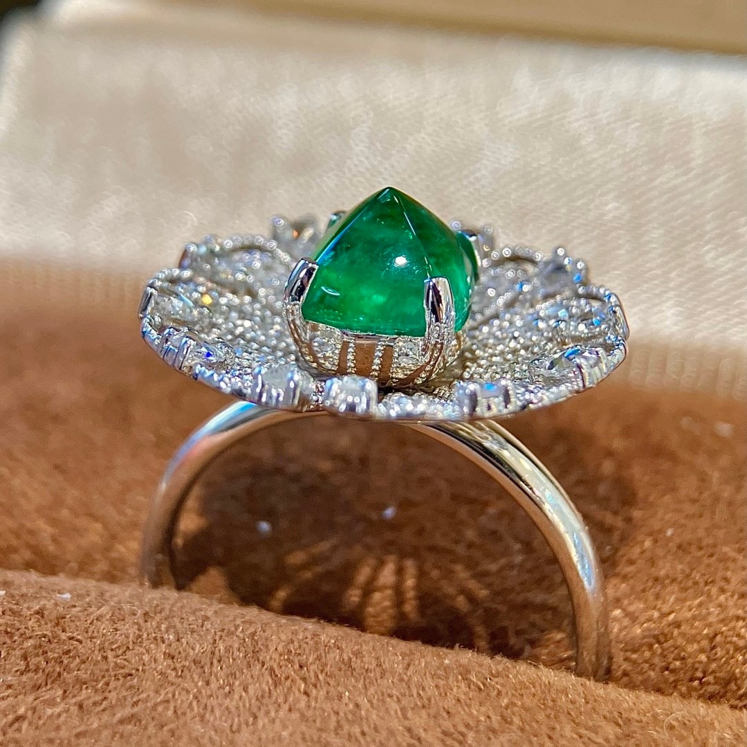 14k Gold 2.49 Ctw Vivid Green Natural Emerald & Diamond Ring - 5