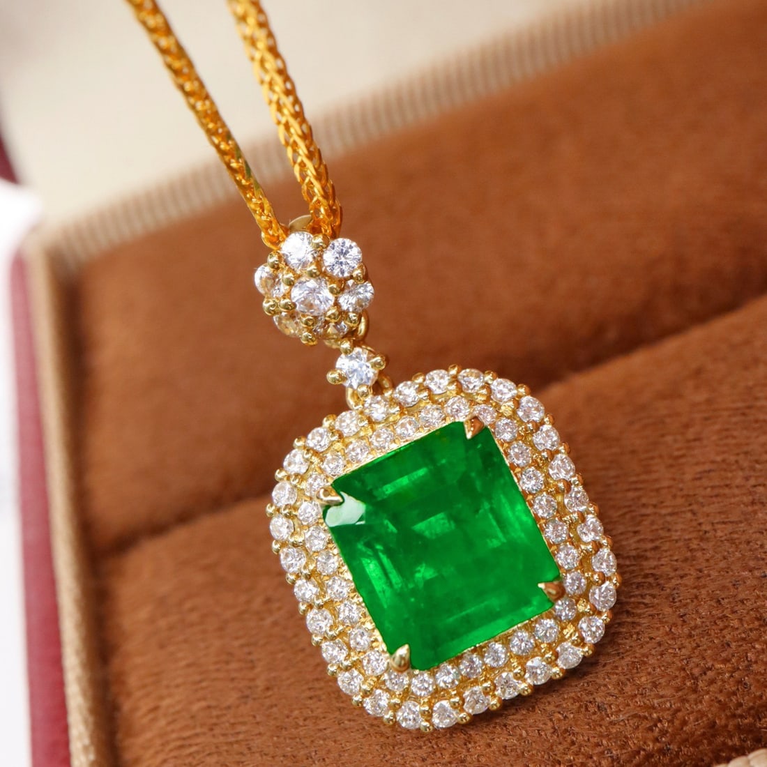 14k Gold 2.59 Ctw Vivid Green Natural Emerald & Diamond Pendant( Without Chain ) - 4