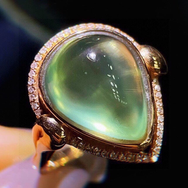 14k Gold 12 Ct Natural Prehnite & Diamond Ring - 3
