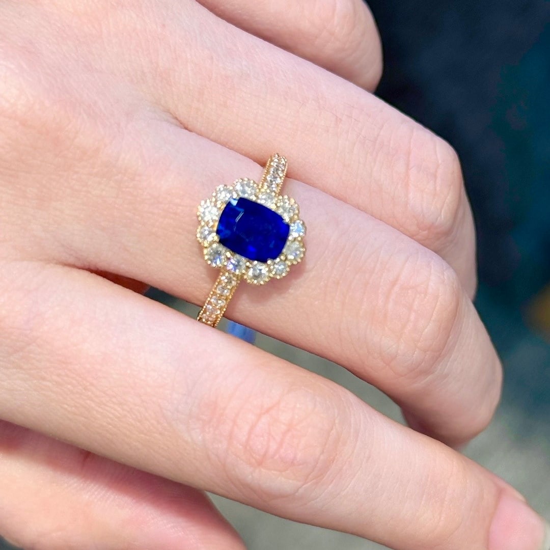 14k Gold 2.14 Ctw Natural Sapphire & Diamond Ring - 7