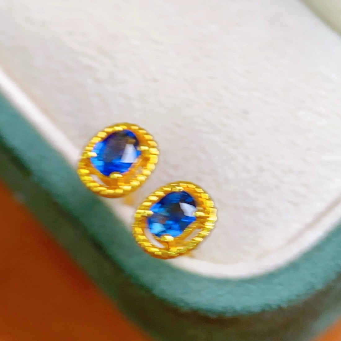 14k Gold 0.7 Ct Natural Sapphire Earrings - 2
