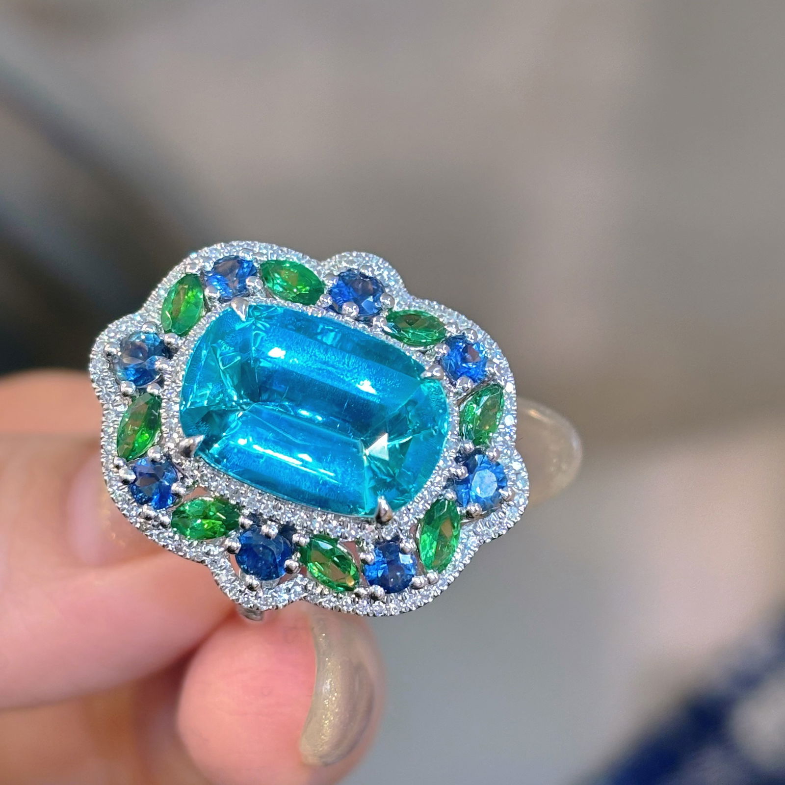 14k Gold 5.01 Ct Natural Paraiba Tourmaline & Diamond Ring: Ref:231110362 // gold content:14k gold // ring size:7. 25us // // main gemstone:paraiba tourmaline // shape:cushion // carat weight:5. 01ct // color:blue // treatment:natural // // adjacent gemstone 2