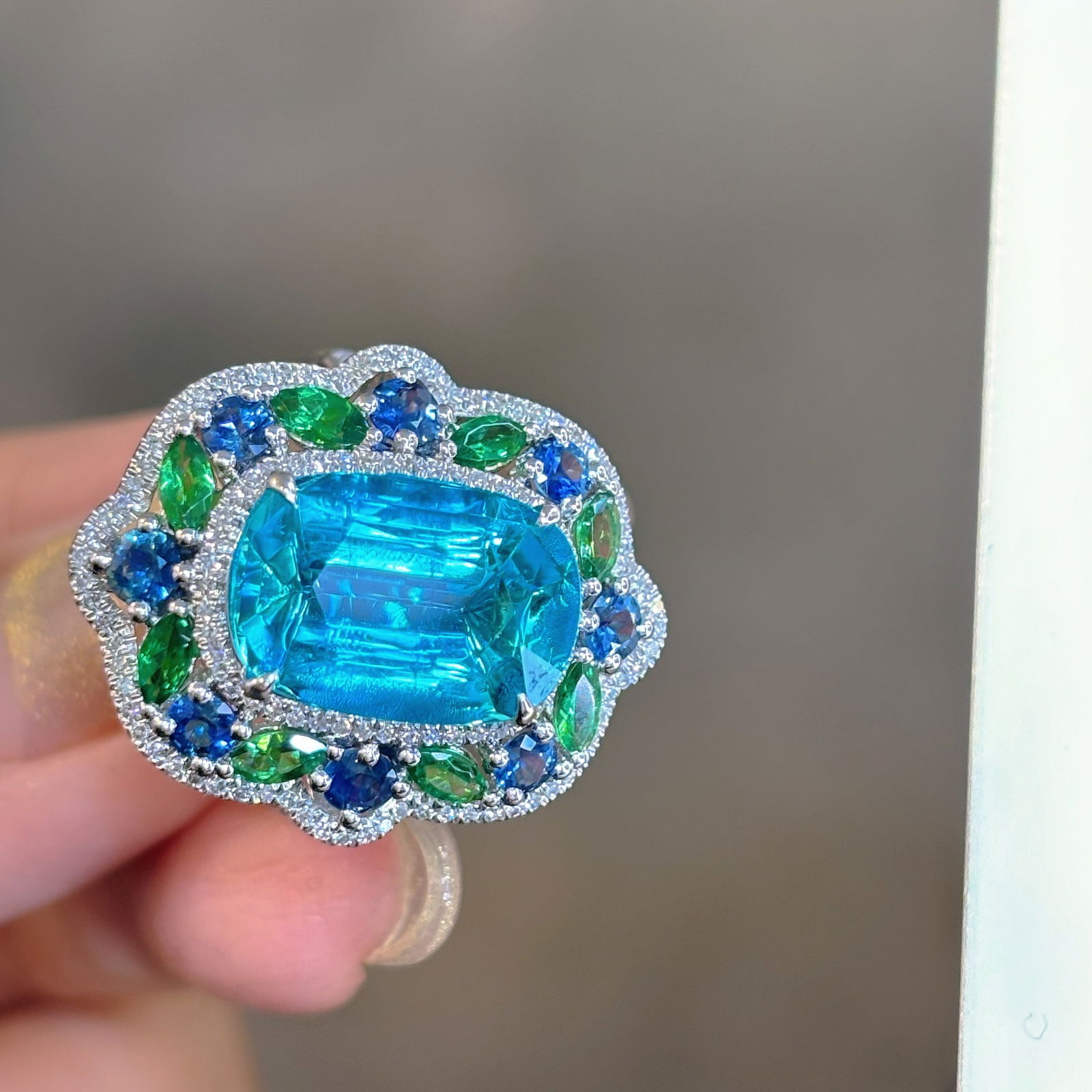 14k Gold 5.01 Ct Natural Paraiba Tourmaline & Diamond Ring - 2