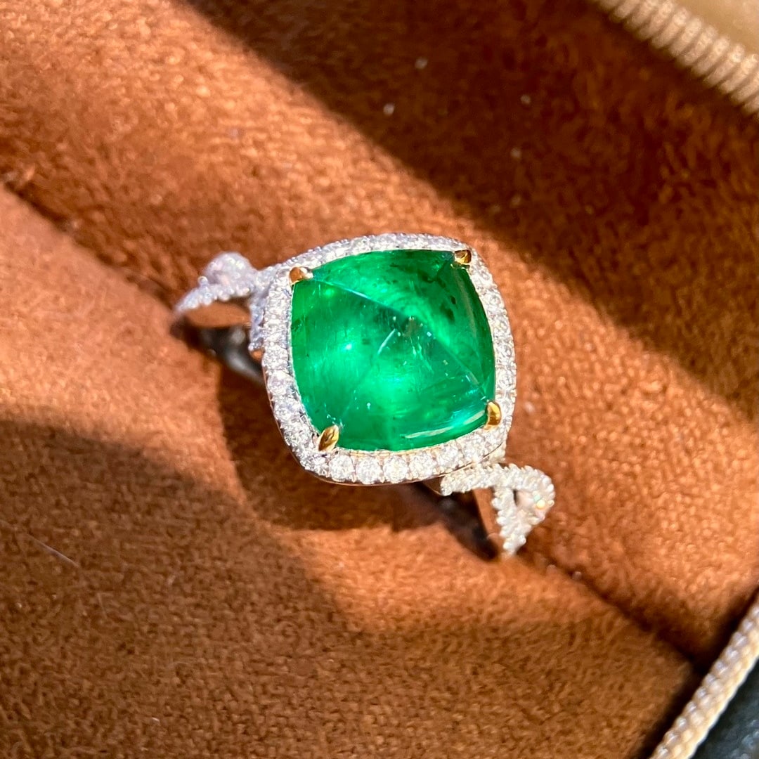 14k Gold 4.04 Ctw Vivid Green Natural Emerald & Diamond Ring - 2