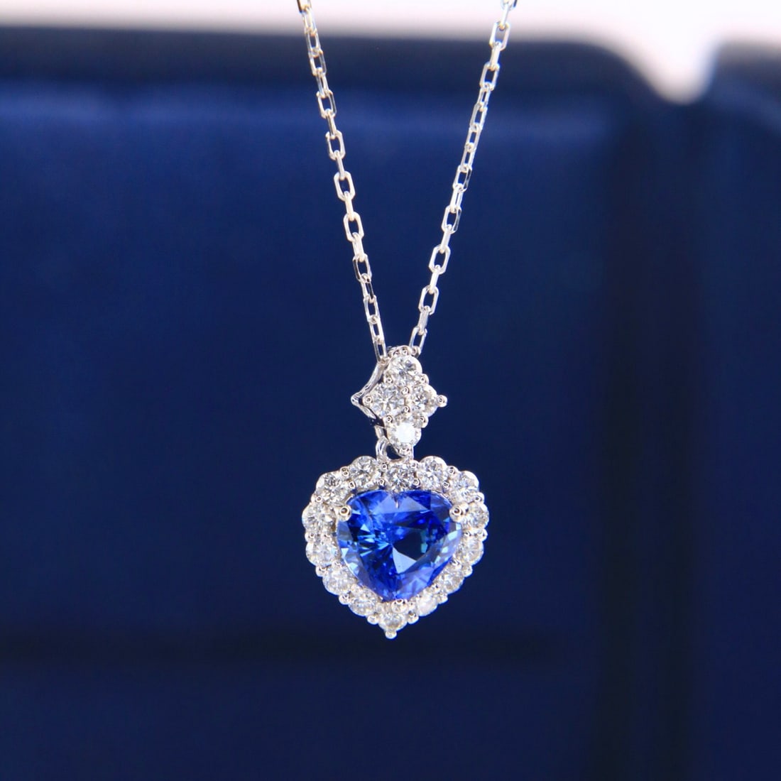 14k Gold 1.30 Ctw Natural Sapphire & Diamond Necklace - 5
