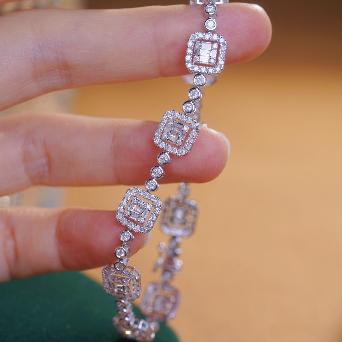 14k Gold 2.45 Ct Natural H Diamond Bracelet - 3