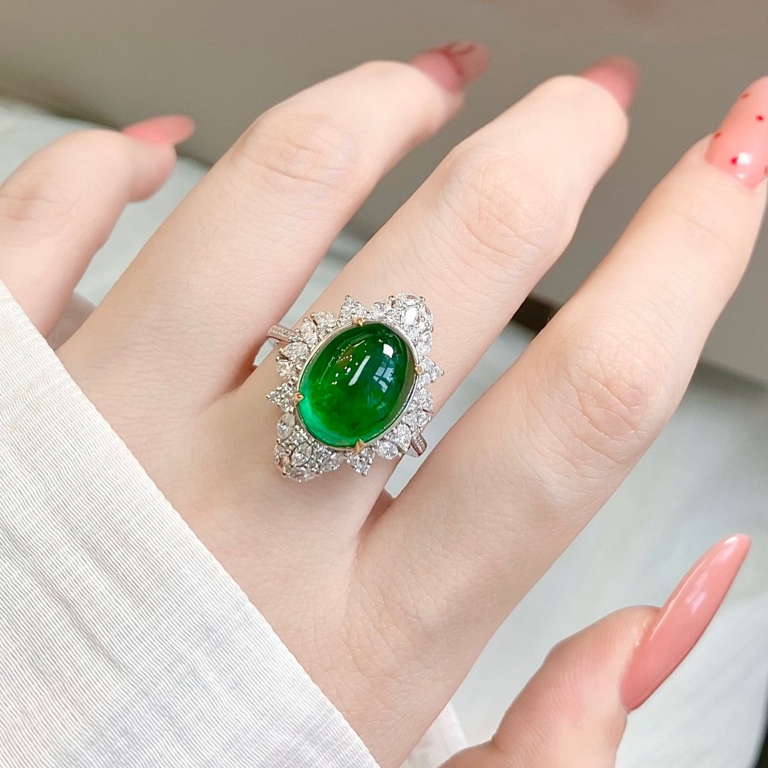 14k Gold 7.60 Ctw Vivid Green Natural Emerald & Diamond Ring - 6