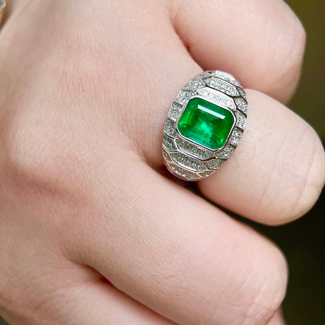 14k Gold 2.45 Ctw Vivid Green Natural Emerald & Diamond Ring - 6