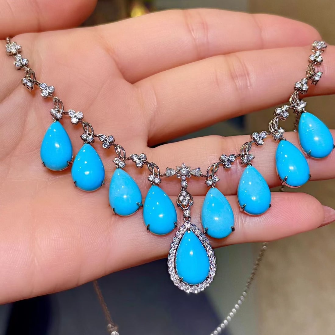 14k Gold 24.76 Ctw Natural Blue Turquoise & Diamond Necklace - 4