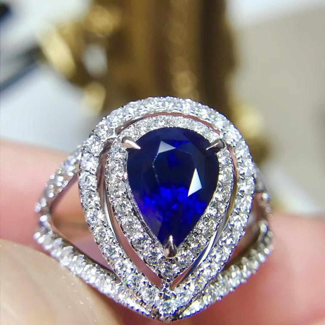 14k Gold 3.25 Ctw Vivid Blue Natural Sapphire & Diamond Ring - 2