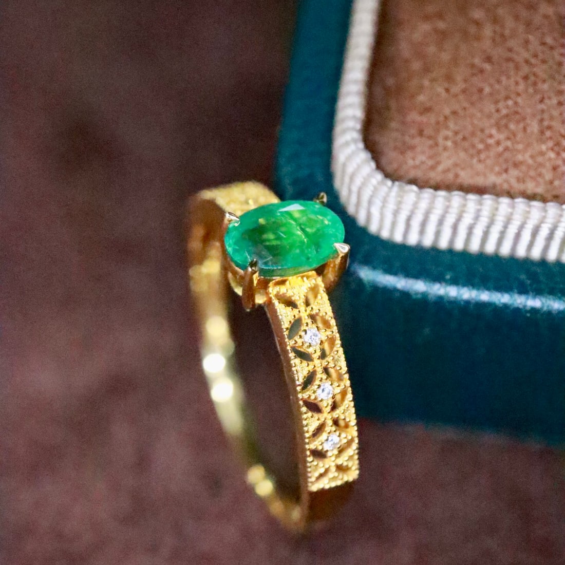 14k Gold 0.52 Ctw Natural Emerald & Diamond Ring - 3