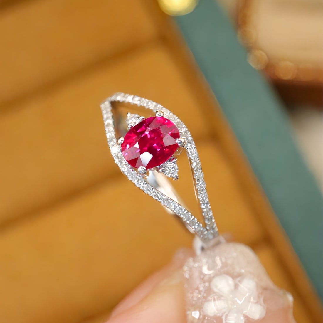 14k Gold 0.82 Ctw Natural Ruby & Diamond Ring - 2