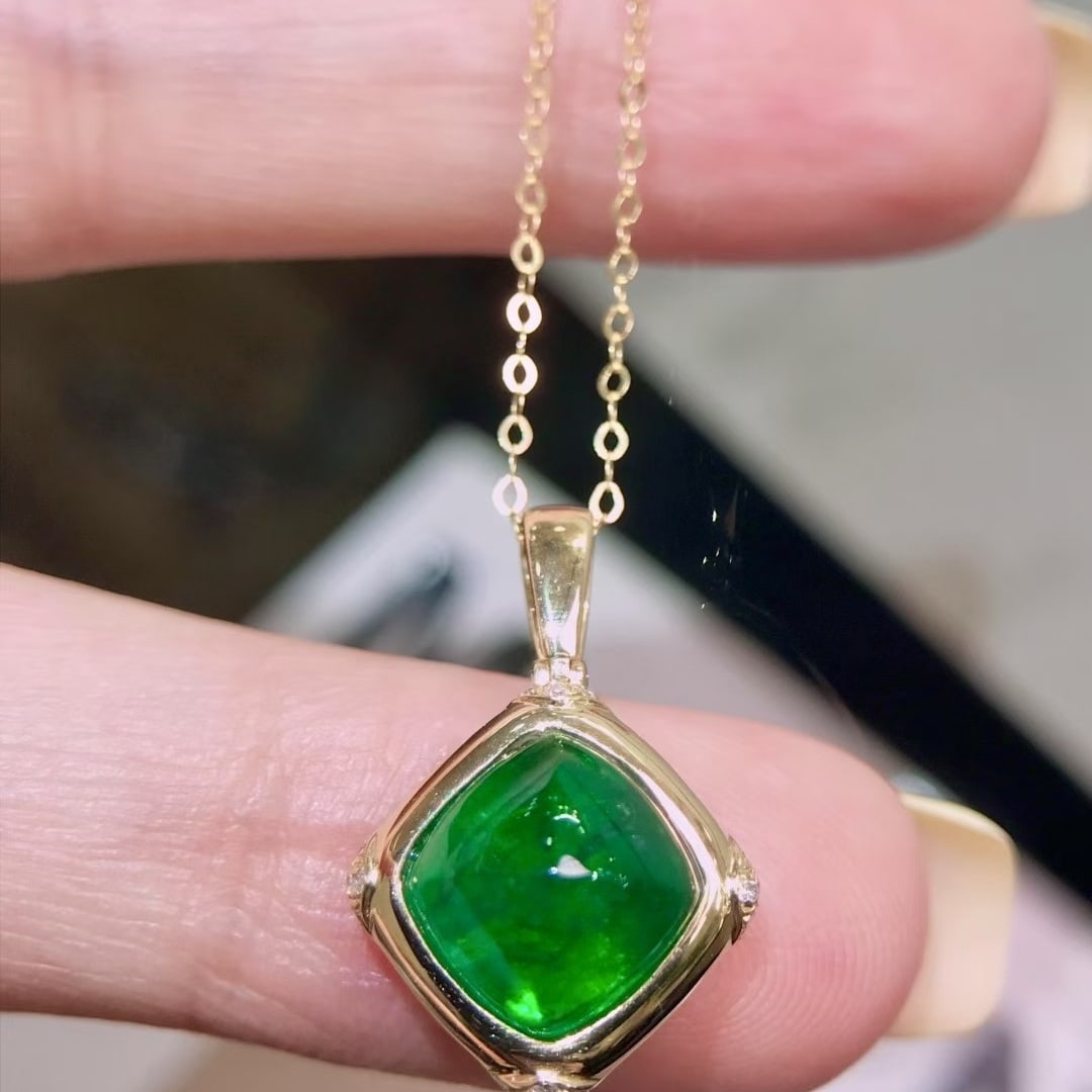 14k Gold 3 Ct Vivid Green Natural Emerald & Diamond Pendant( Without Chain ) - 3