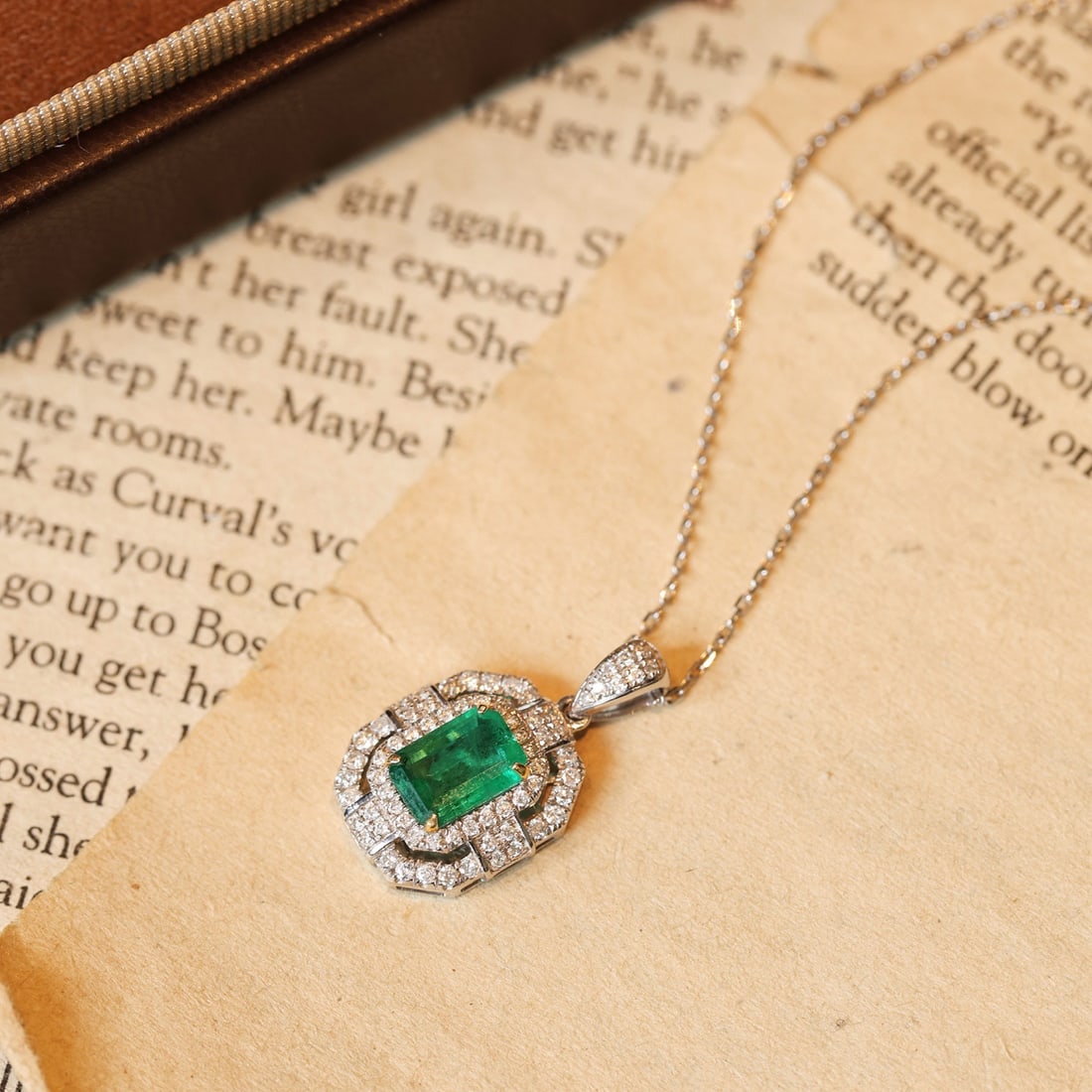 14k Gold 1.41 Ctw Vivid Green Natural Emerald & Diamond Pendant( Without Chain ) - 4