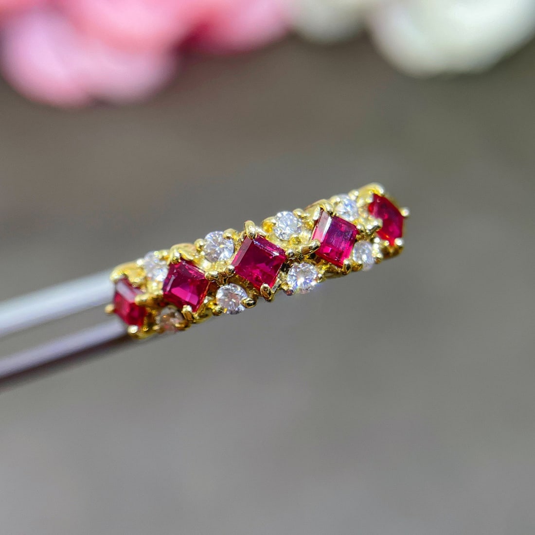 14k Gold 0.96 Ctw Natural Ruby & Diamond Ring - 2