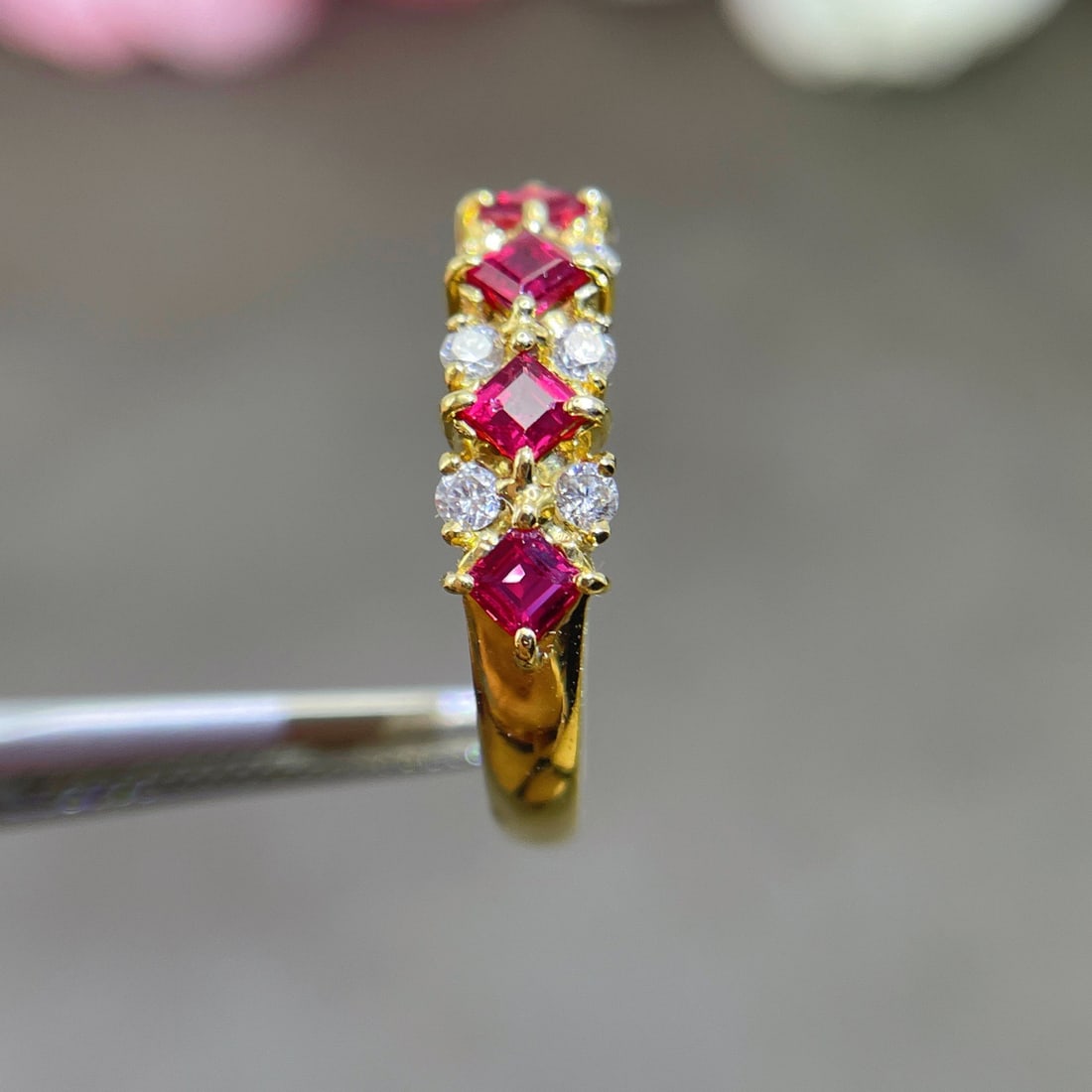14k Gold 0.96 Ctw Natural Ruby & Diamond Ring - 4
