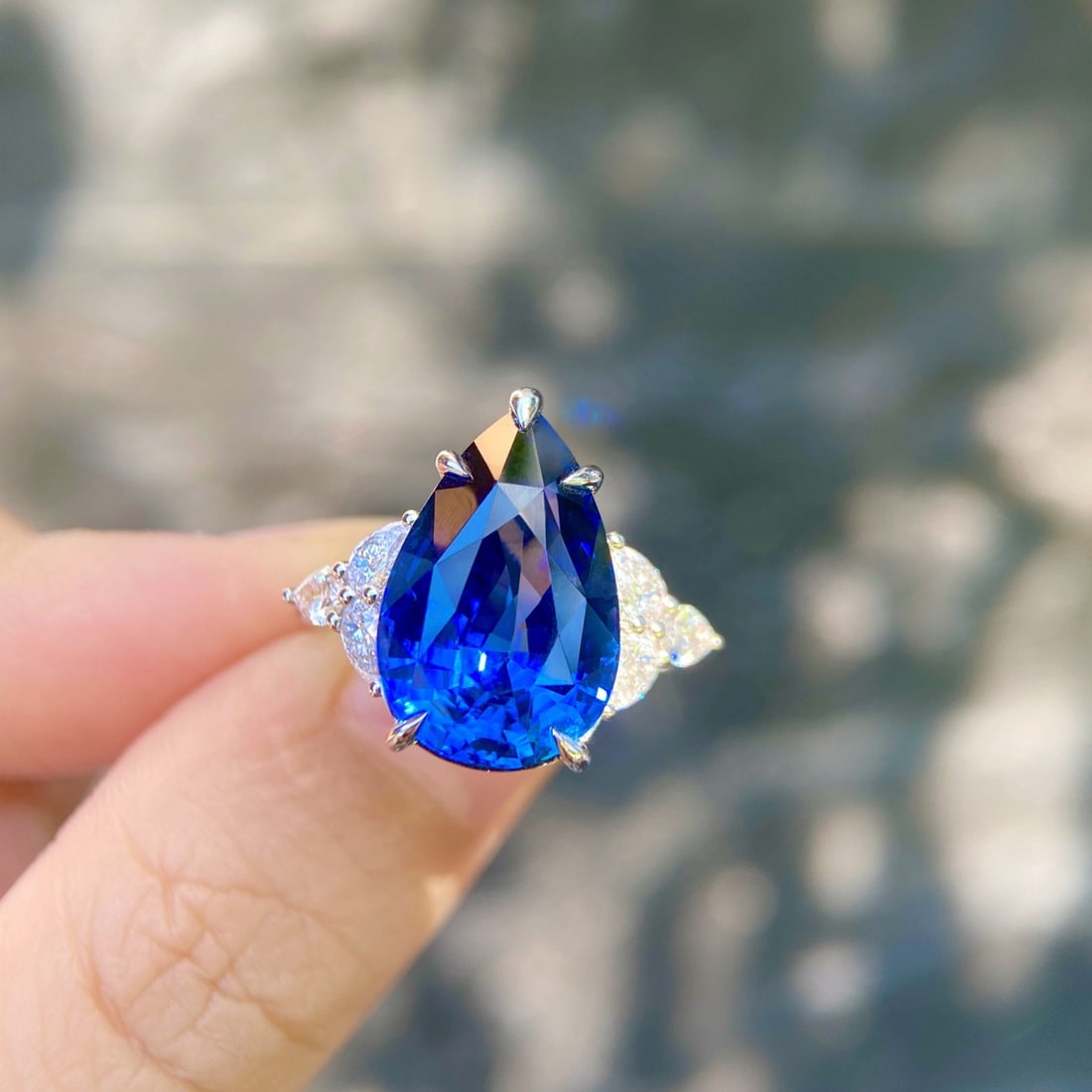 Express Shipping 18k Gold 10.69 Ctw Natural Sapphire & Diamond Ring - 2