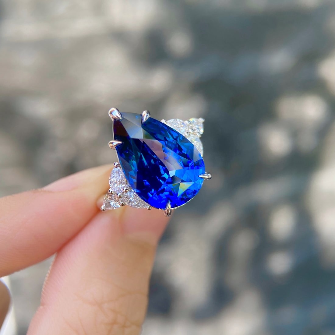 Express Shipping 18k Gold 10.69 Ctw Natural Sapphire & Diamond Ring - 3