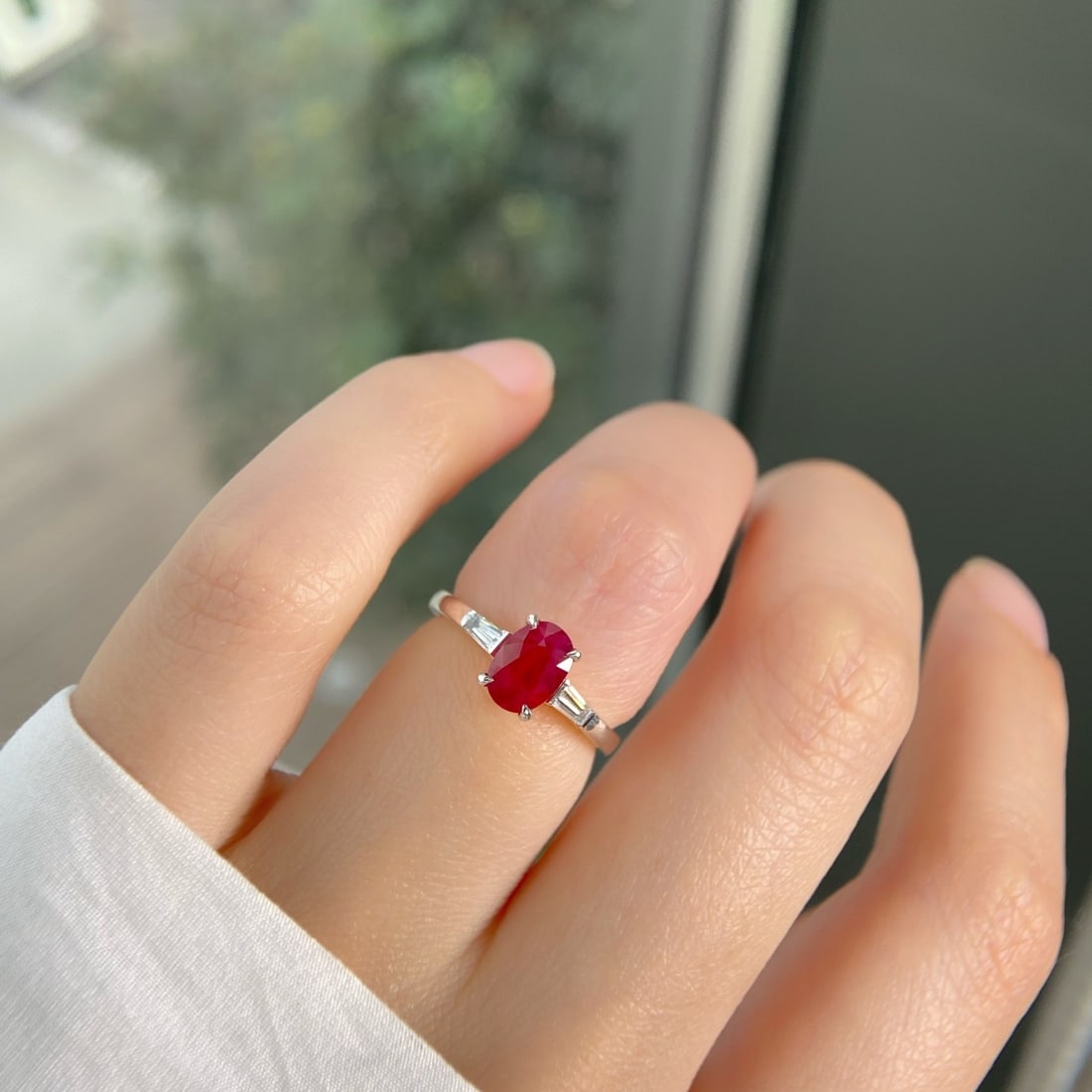 Express Shipping 18k Gold 1.35 Ctw Vivid Red Natural Ruby & Lab Grown Diamond Ring - 3