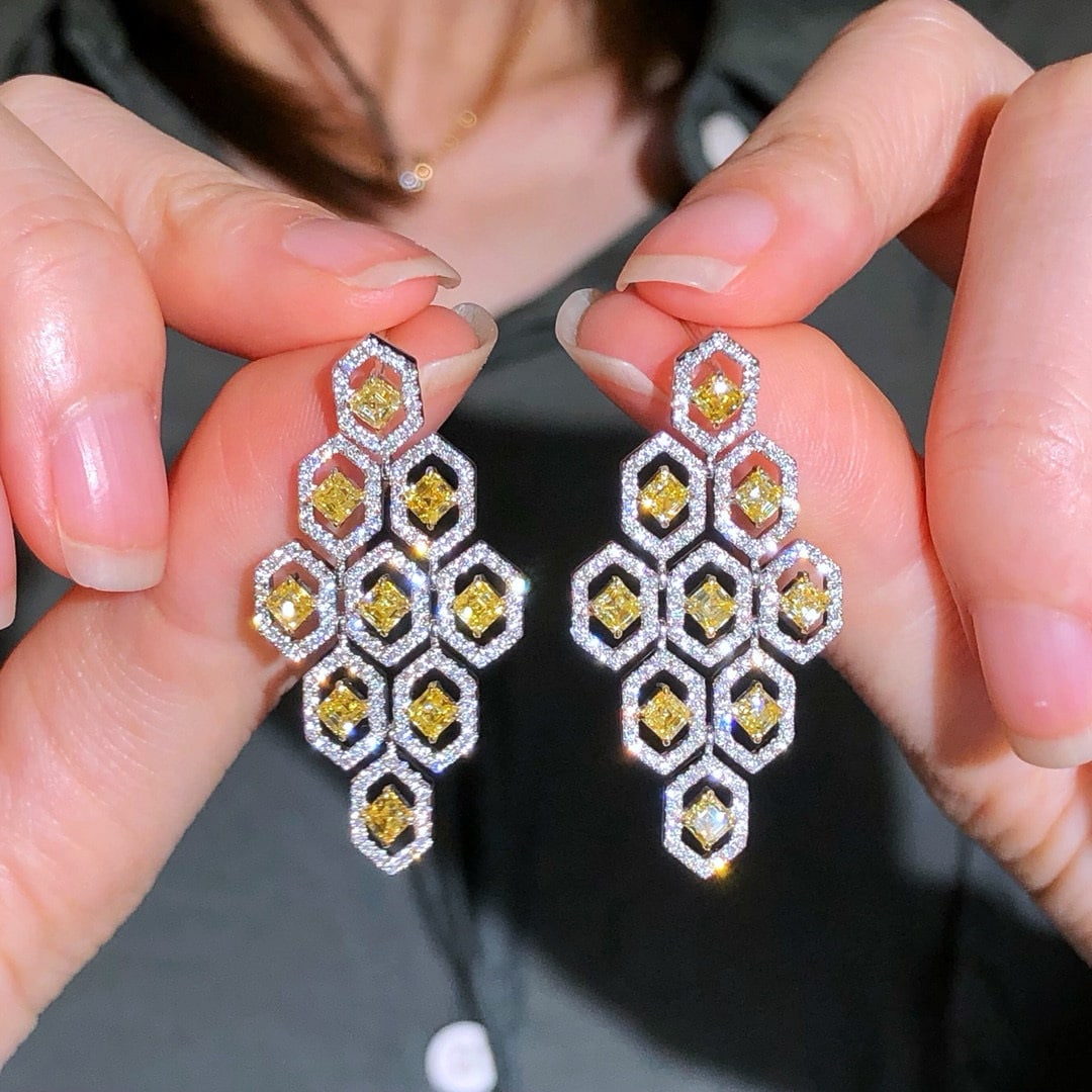 Express Shipping 18k Gold 3.52 Ctw Natural Yellow Diamond & Diamond Earrings - 2