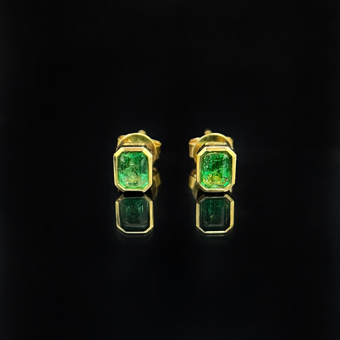 Express Shipping 18k Gold 0.38 Ct Natural Emerald Earrings (1 of 4)