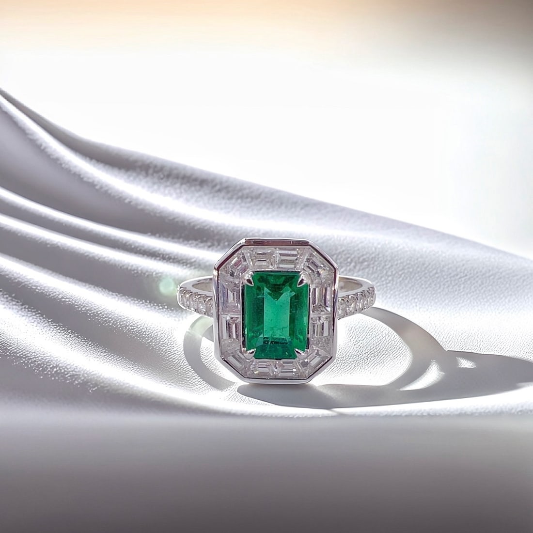 Express Shipping 18k Gold 1.94 Ctw Vivid Green Natural Emerald & Diamond Ring: Ref:25017 // gold content:18k gold // ring size:6. 75us // // main gemstone:emerald // shape:octagonal // carat weight:0. 90ct // color:vivid green // treatment:natural // // adjacent gemstone 2 :