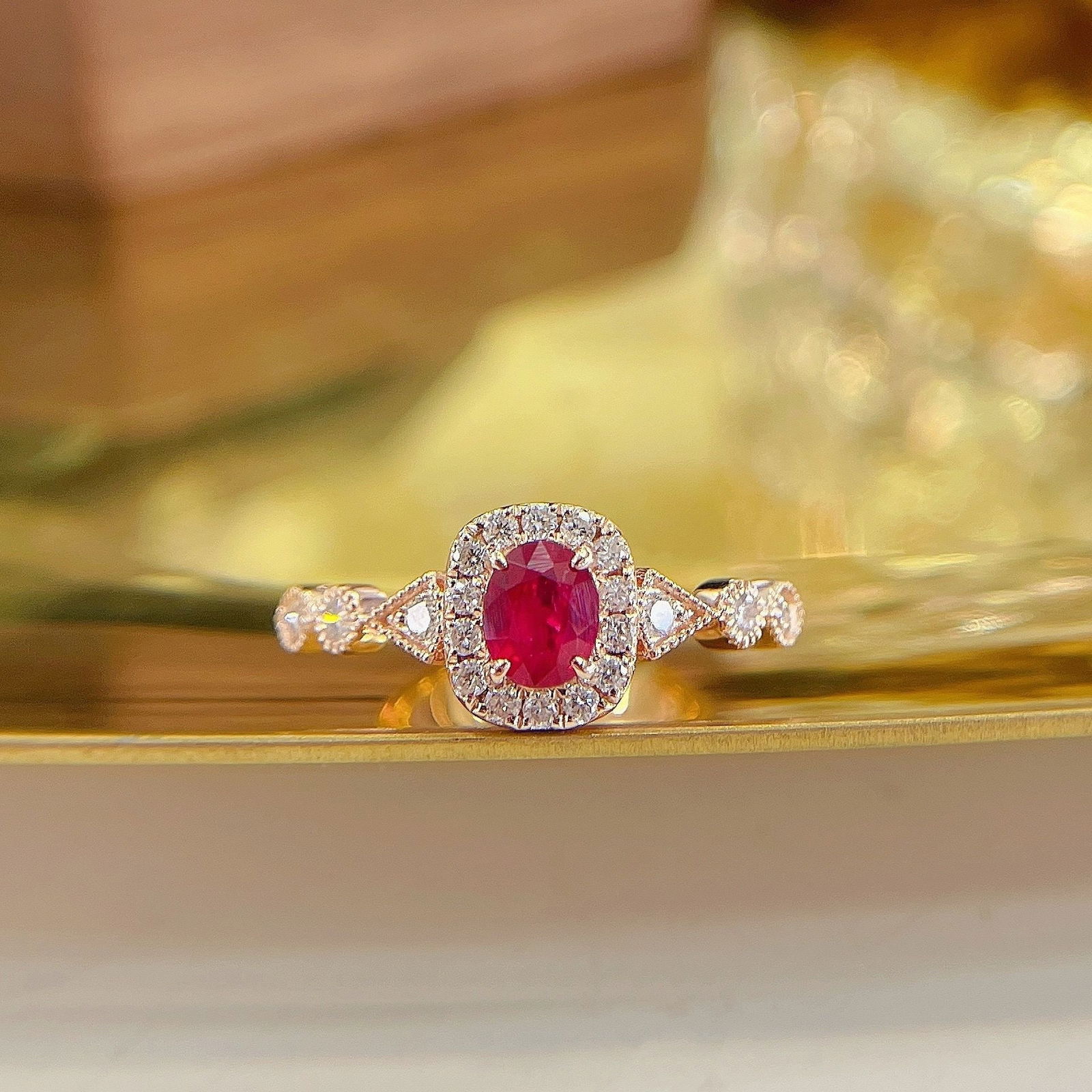 Express Shipping 18k Gold 0.51 Ctw Natural Ruby & Diamond Ring: Ref:25021 // gold content:18k gold // ring size:6. 25us // // main gemstone:ruby // shape:oval // carat weight:0. 33ct // color:red // treatment:natural // // adjacent gemstone 2 : diamond // shape:ro