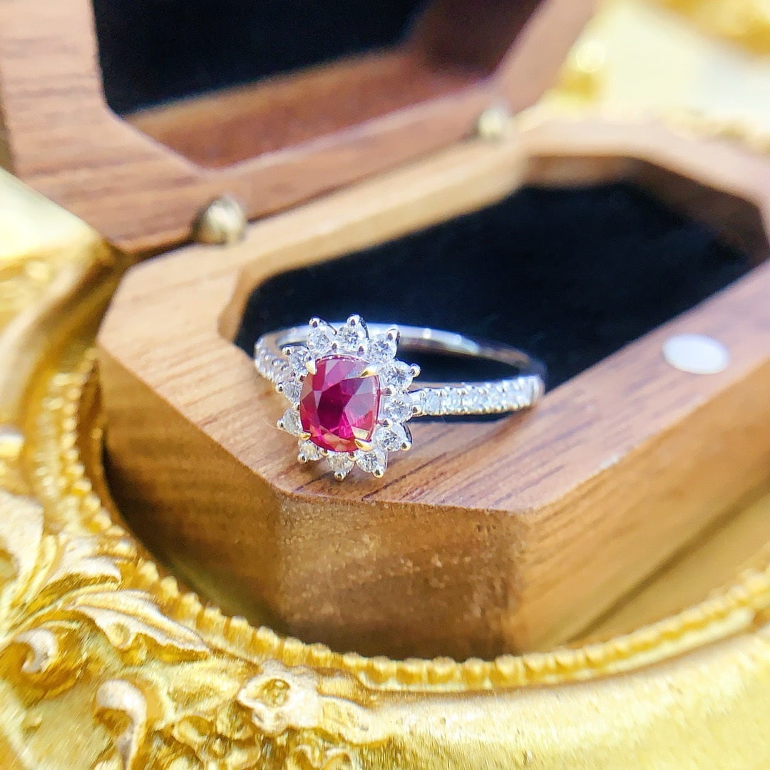 Express Shipping 18k Gold 1.36 Ctw Natural Ruby & Diamond Ring - 2