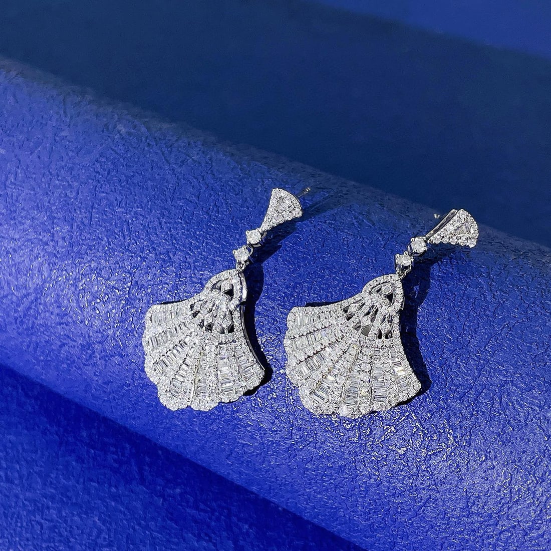 Express Shipping 18k Gold 2.03 Ctw Natural H Diamond Earrings - 3