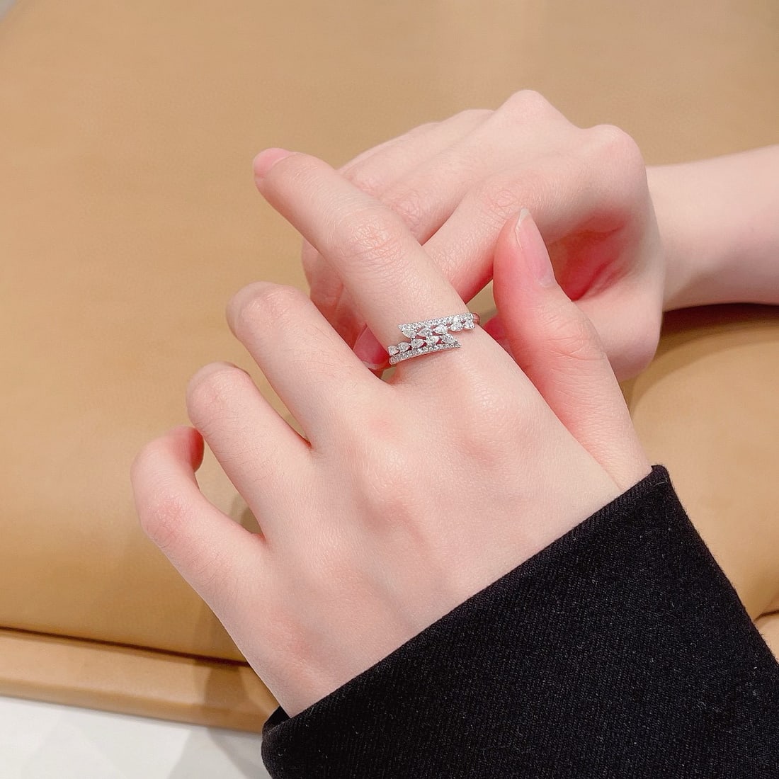 Express Shipping 18k Gold 0.35 Ctw Natural H Diamond Ring - 4