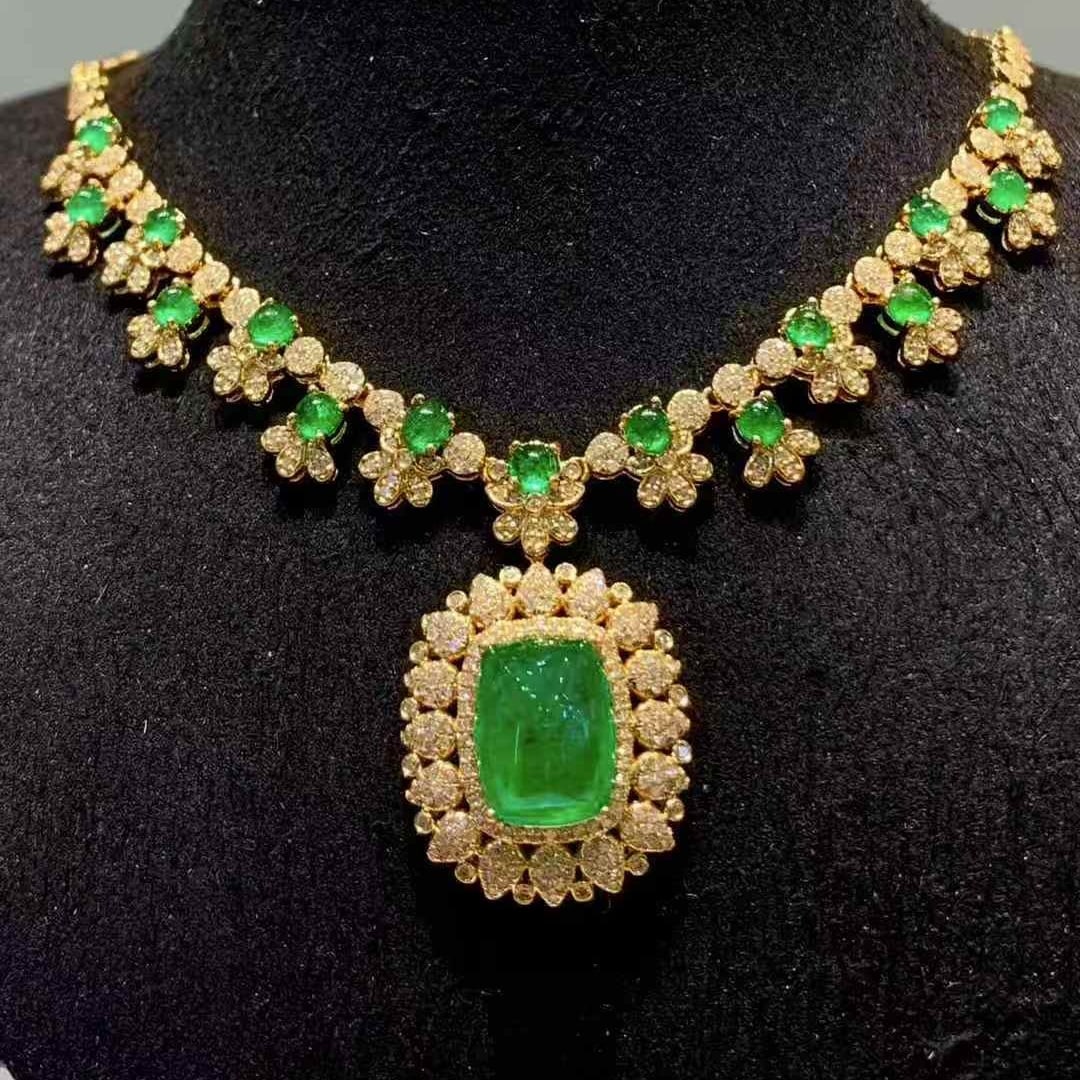 14k Gold 7.2 Ct Natural Emerald & Diamond Necklace (1 of 7)