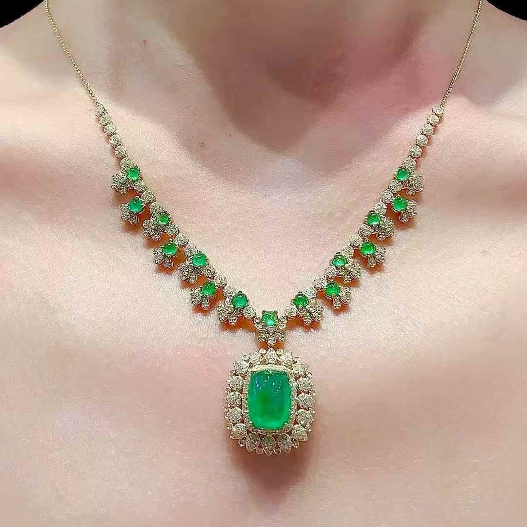 14k Gold 7.2 Ct Natural Emerald & Diamond Necklace - 6