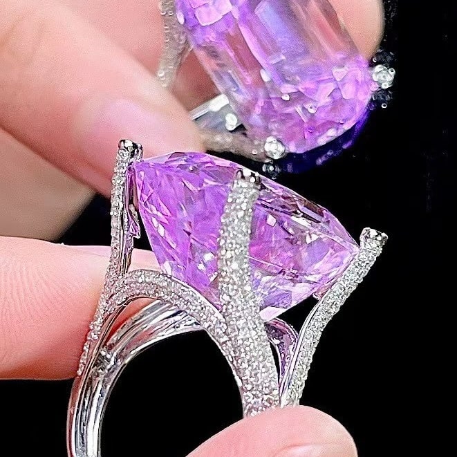 14k Gold 22.9 Ct Natural Kunzite & Diamond Ring - 3