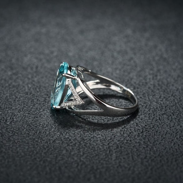 14k Gold 5.0 Ct Natural Aquamarine & Diamond Ring - 4