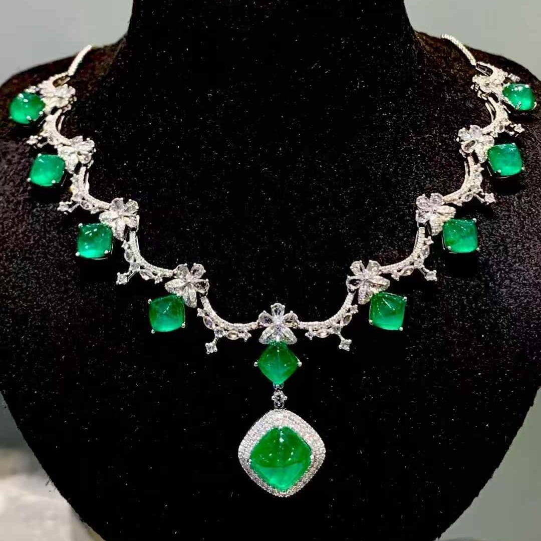 14k Gold 13 Ct Natural Emerald & Diamond Necklace - 4