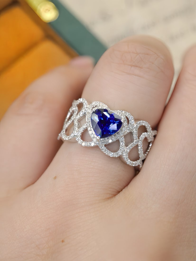 14k Gold 1.67 Ctw Vivid Blue Natural Sapphire & Diamond Ring - 5