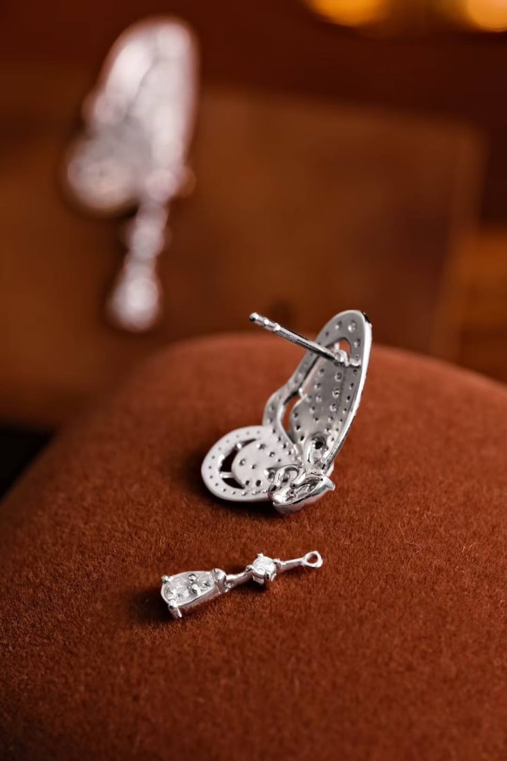 14k Gold 0.56 Ct Natural H Diamond & Butterfly Earrings - 4