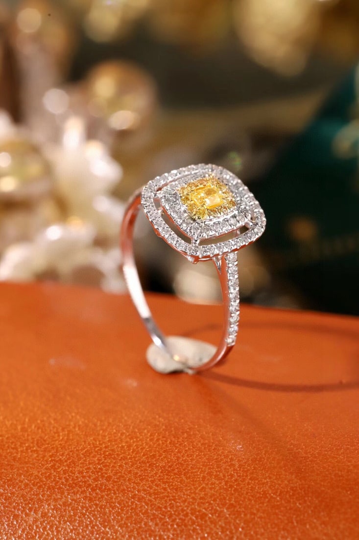14k Gold 0.55 Ctw Natural Yellow Diamond & Diamond Ring - 2
