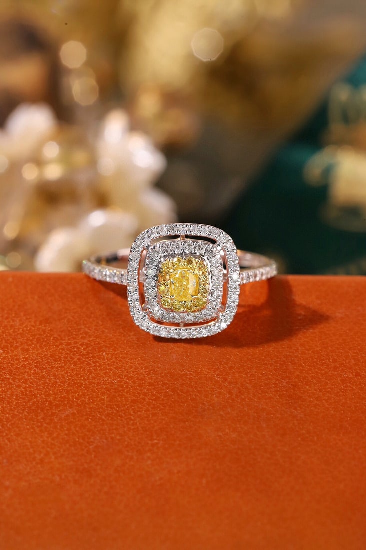 14k Gold 0.55 Ctw Natural Yellow Diamond & Diamond Ring - 8