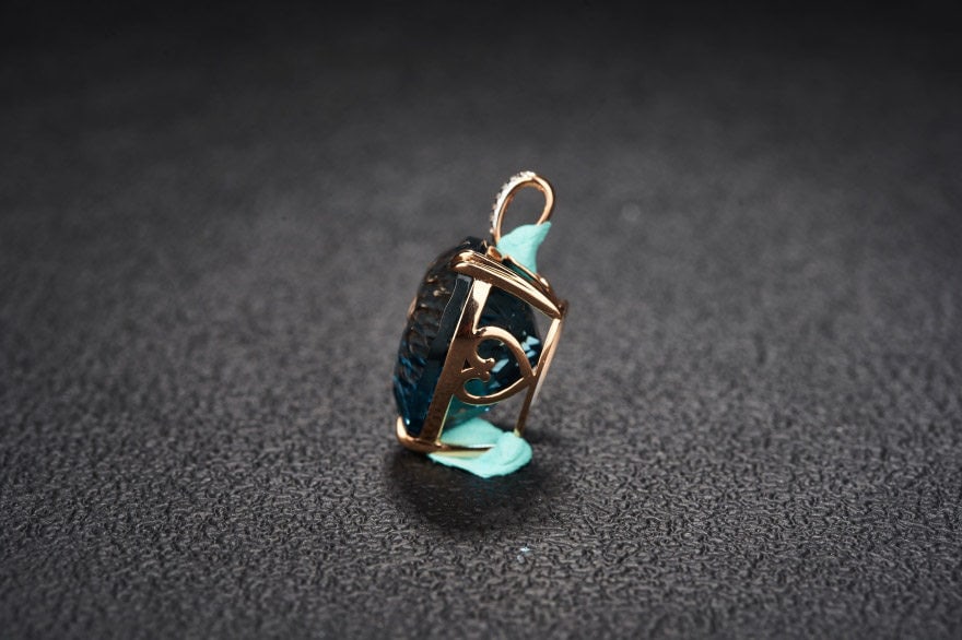 14k Gold 21.82 Ct Natural Topaz & Diamond Pendant( Without Chain ) - 4