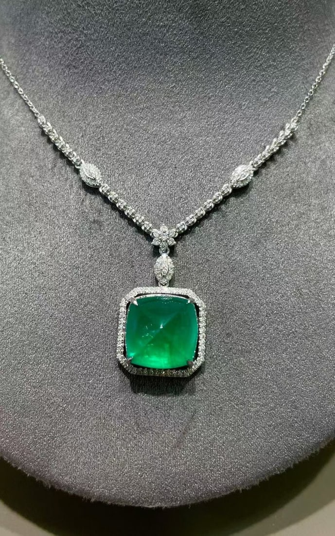 14k Gold 8.95 Ctw Natural Emerald & Diamond Necklace - 2
