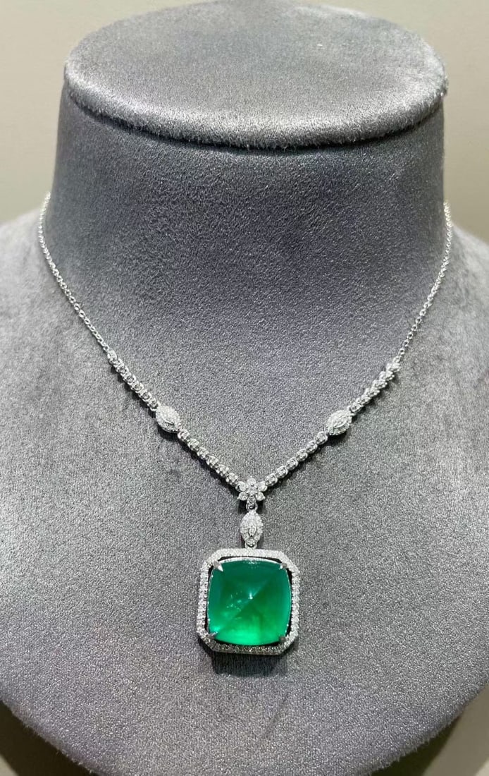14k Gold 8.95 Ctw Natural Emerald & Diamond Necklace - 4