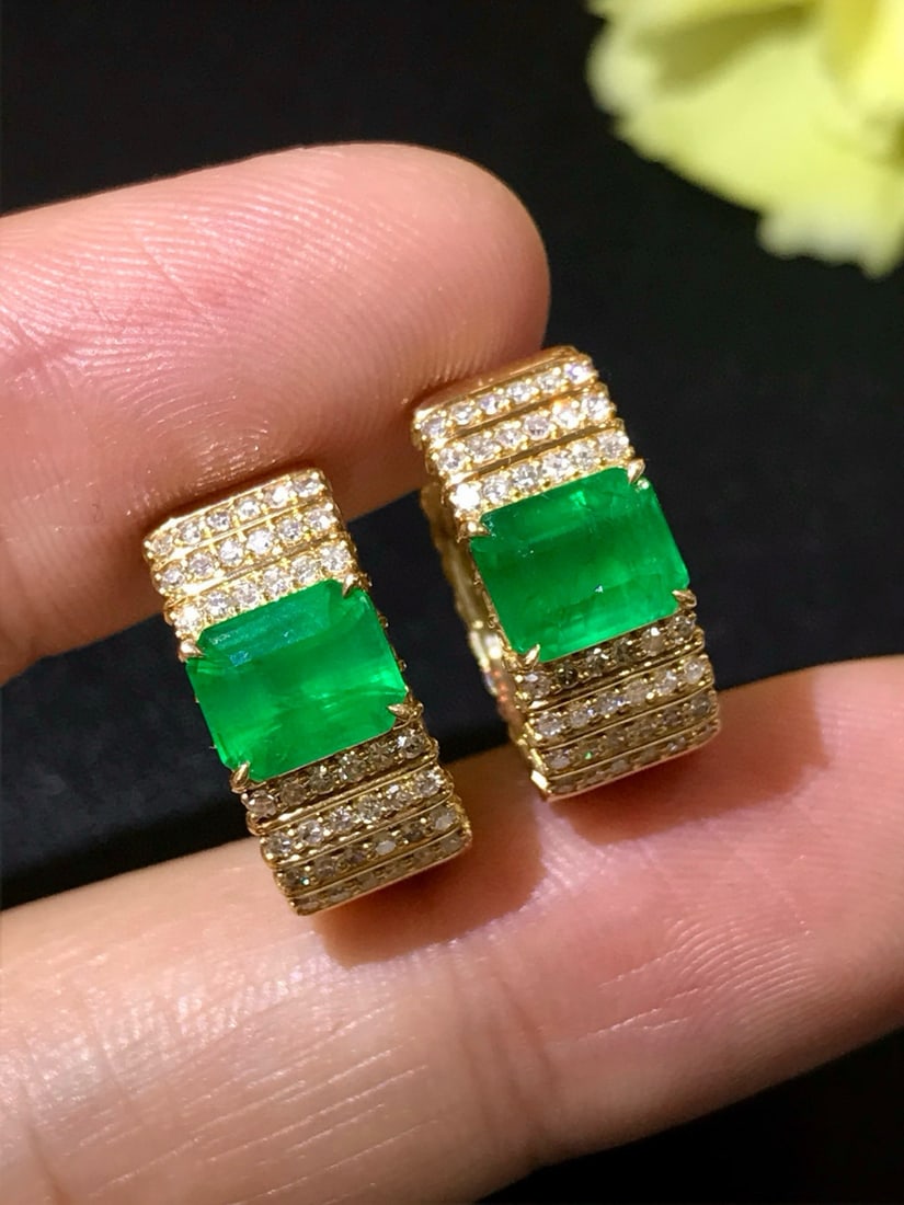 14k Gold 2.93 Ctw Vivid Green Natural Emerald & Diamond Earrings - 3