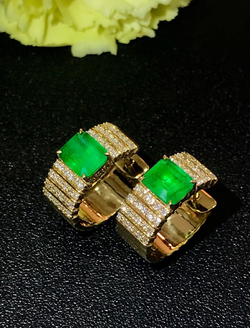 14k Gold 2.93 Ctw Vivid Green Natural Emerald & Diamond Earrings - 4
